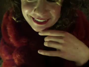 Cam for 2lipsanddazy