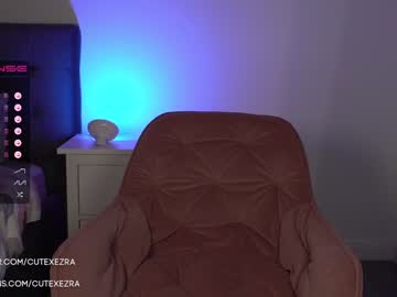 webcam girl ezra live cam image #3941610