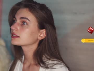 webcam girl hoolybunny live cam image #2329899