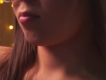 webcam girl helenmoors live cam image #4541077