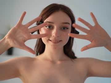 webcam girl floret_joy live cam image #5522864