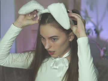 webcam girl hoolybunny live cam image #467348