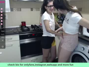 webcam couple maya_and_guests live cam image #1225739