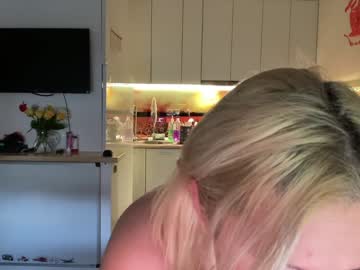 webcam girl kiradivine live cam image #5304806