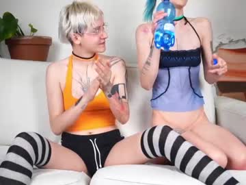 webcam girl peoplefromthelittletown live cam image #4166304