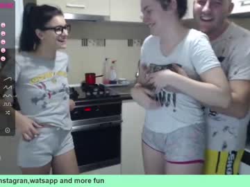 webcam couple maya_and_guests live cam image #1031444