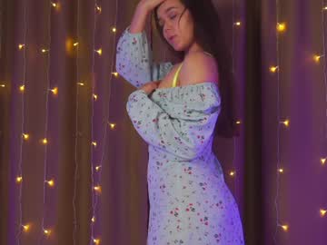 webcam girl helenmoors live cam image #5027622