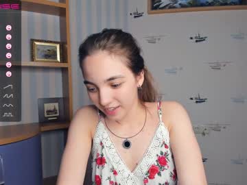 webcam girl shy_media live cam image #4416343