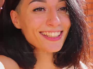webcam girl dora_sexplorer live cam image #5383871