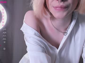 webcam girl whitee_angel live cam image #3495581