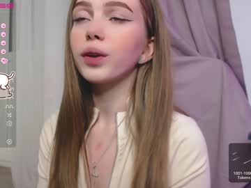 webcam girl small_blondee live cam image #3116110