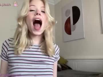 webcam girl sonyaplush live cam image #4703383