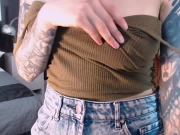 webcam girl annaliese_bach live cam image #3684198