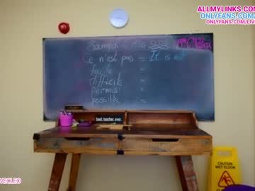 webcam girl livecleo live cam image #4357871