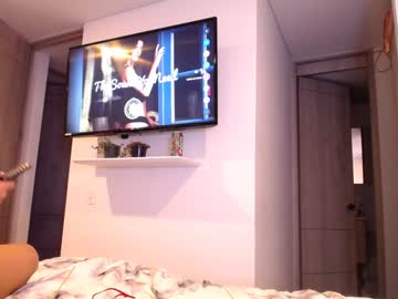 webcam girl courtneyhonney live cam image #699545