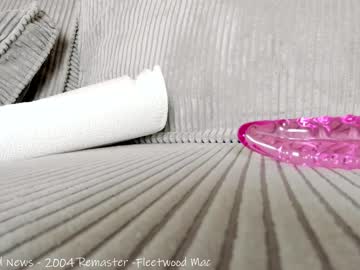 webcam girl x_lily_x live cam image #3570788