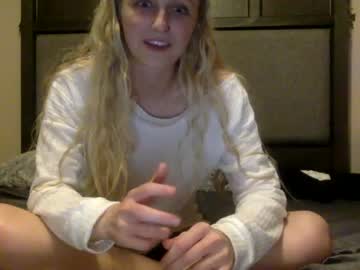 webcam girl peachezzs live cam image #485692