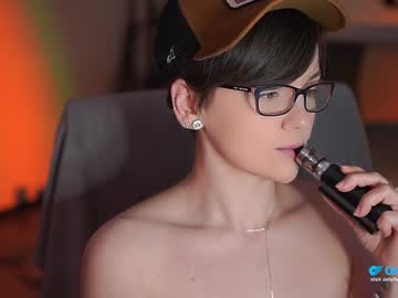webcam girl tiffanyriox live cam image #6127929