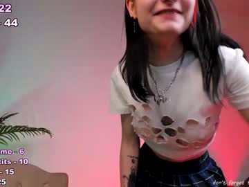 webcam girl ashley_blush_ live cam image #7003541