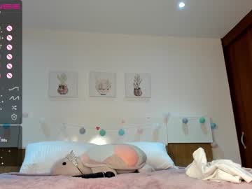 webcam girl gabrielaa_18 live cam image #4808518
