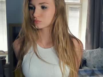 webcam girl paradise_for_two live cam image #7021956