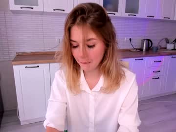 webcam girl cassy_meow live cam image #2340101