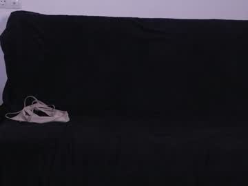 webcam girl laura__shy live cam image #4656390