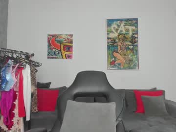 webcam girl melon_mussy live cam image #6997737