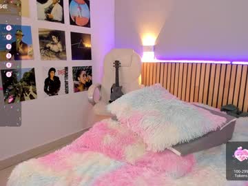 webcam girl little_effy18 live cam image #6701683
