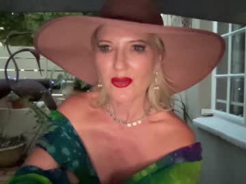 webcam girl gl1tter_barbie live cam image #1379424