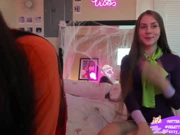 webcam girl violetttflowers live cam image #3031814