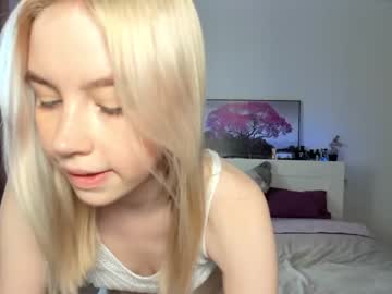 webcam girl _emiliaaa live cam image #4308738