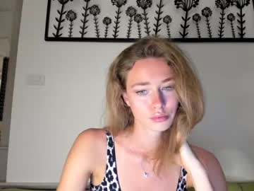 webcam girl oksanafedorova live cam image #1301039