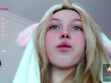 webcam girl small_blondee live cam image #4262316