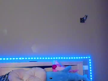 webcam girl _meganmeow_ live cam image #2232374