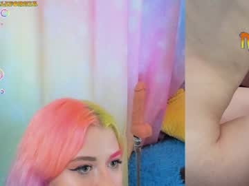 webcam girl _biscuitty live cam image #2165120