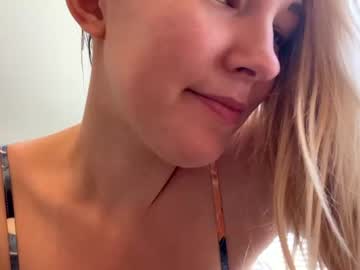 webcam girl mariah95 live cam image #1947227
