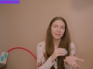 webcam girl chroniclove live cam image #3704424