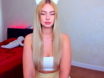 webcam girl 8a8y_nura live cam image #3658119