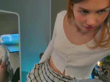 webcam girl yohji_yamamotoo live cam image #3360468