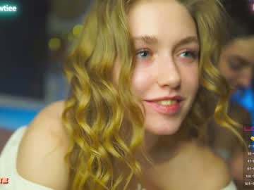webcam girl _taylor_swift live cam image #3670011