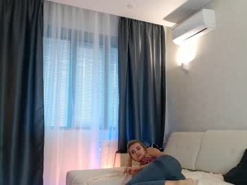 webcam girl amourvenenum live cam image #2611927