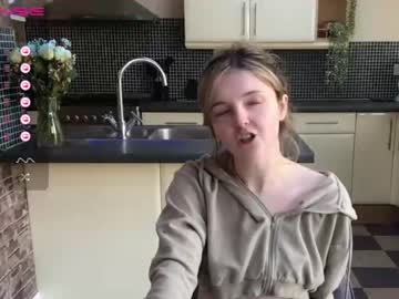 webcam girl lucydelovely live cam image #4039003