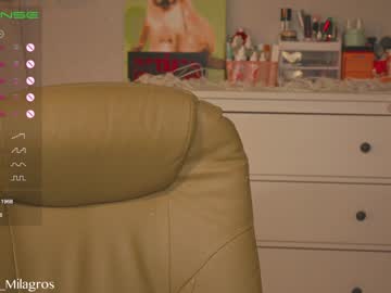 webcam girl mia_milagros live cam image #4786479