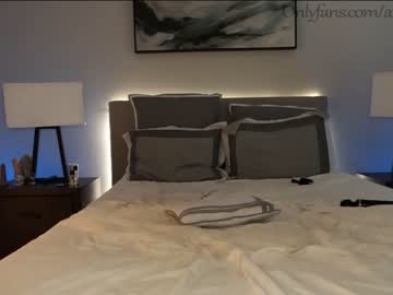 webcam couple ari_lovexo live cam image #1567012