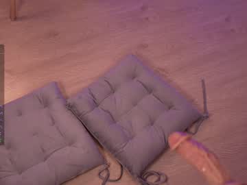 webcam girl lau__1 live cam image #6056777