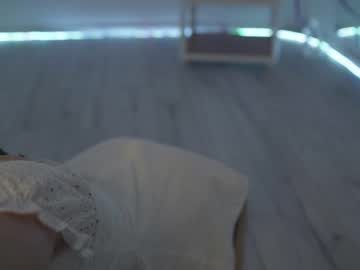 webcam girl floret_joy live cam image #5850868