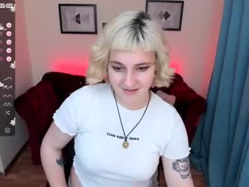 webcam girl yolandi_toit live cam image #2258366