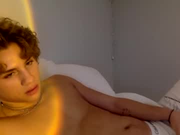 webcam man chaseehutch live cam image #6257825