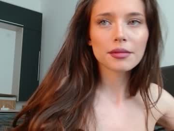 webcam girl isia_slay live cam image #2340021